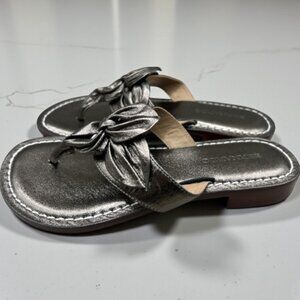 Bernardo Taormina Thong Sandal Pewter Metallic Glove Leather - Size 8.5 M
